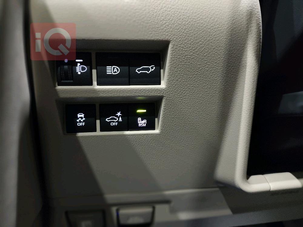 تۆیۆتا لاند کروزەر